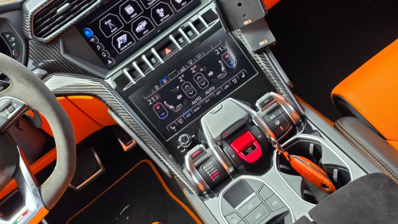2019 Lamborghini Urus photo 5