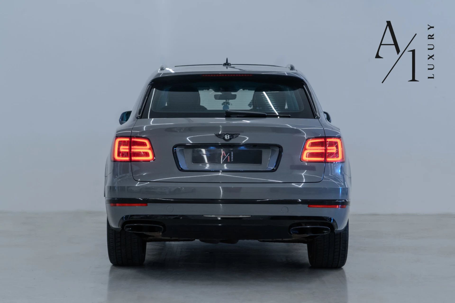 2017 Bentley Bentayga photo 5