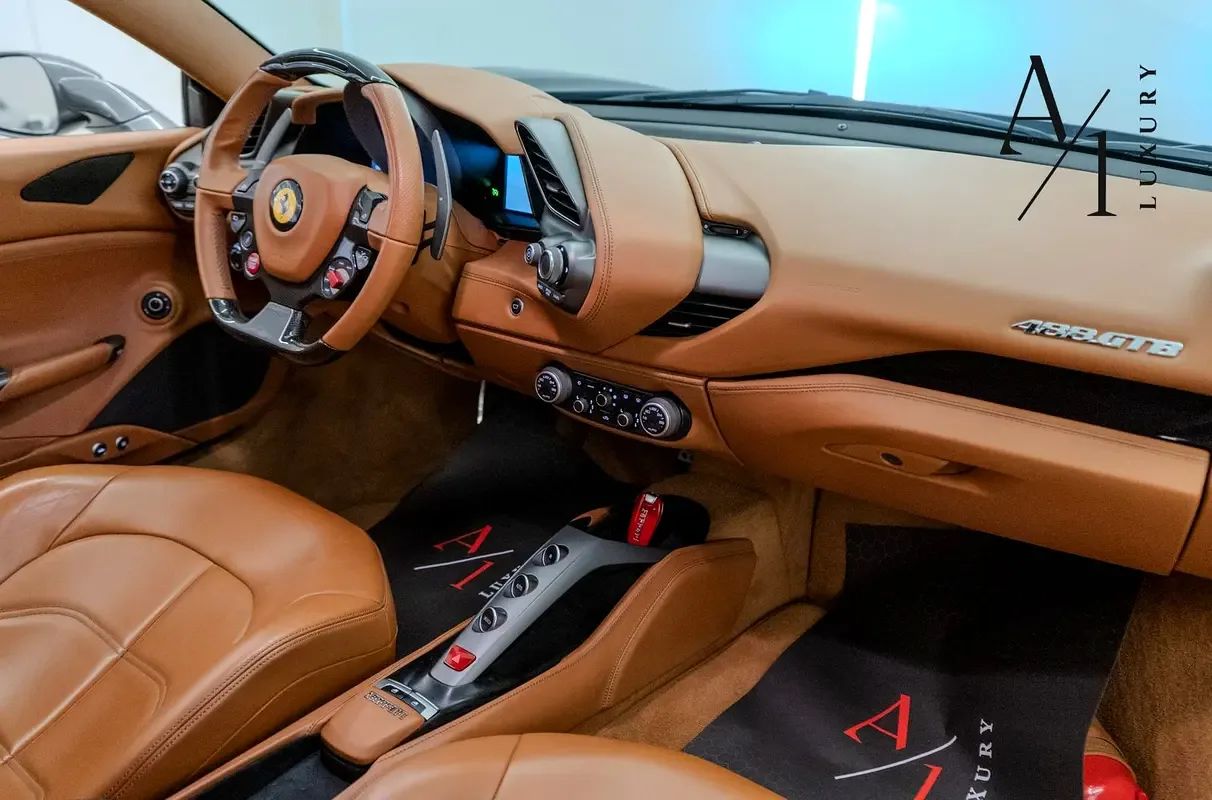 2016 Ferrari 488 GTB photo 2