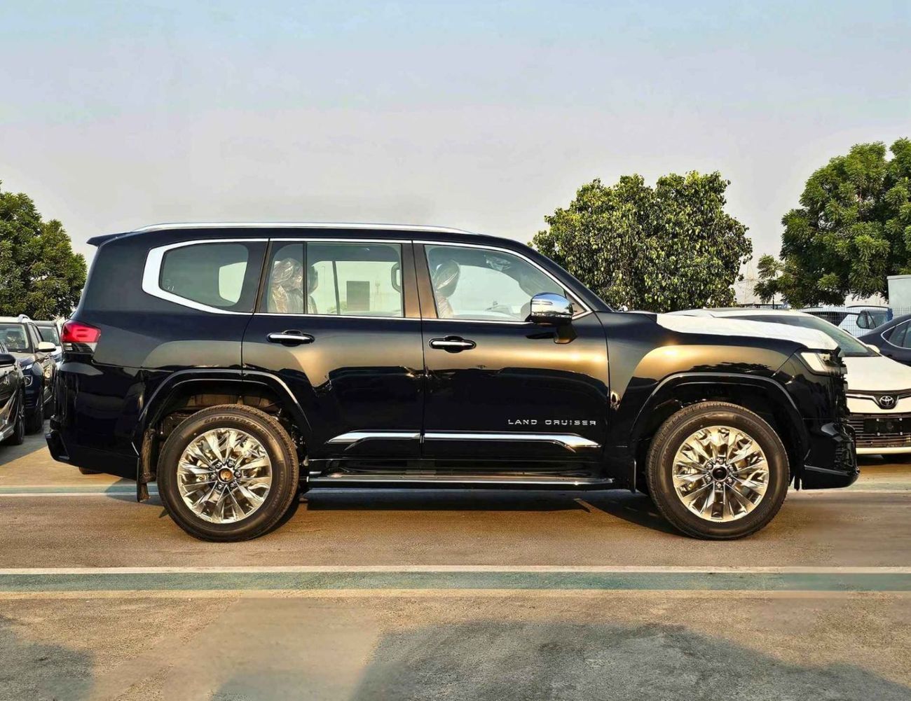 2026 Toyota Land Cruiser VXR photo 4