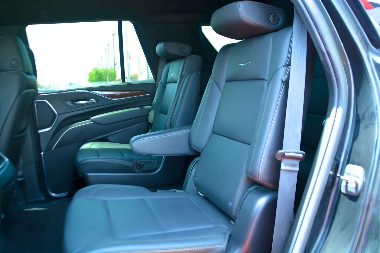 2022 Cadillac Escalade photo 4