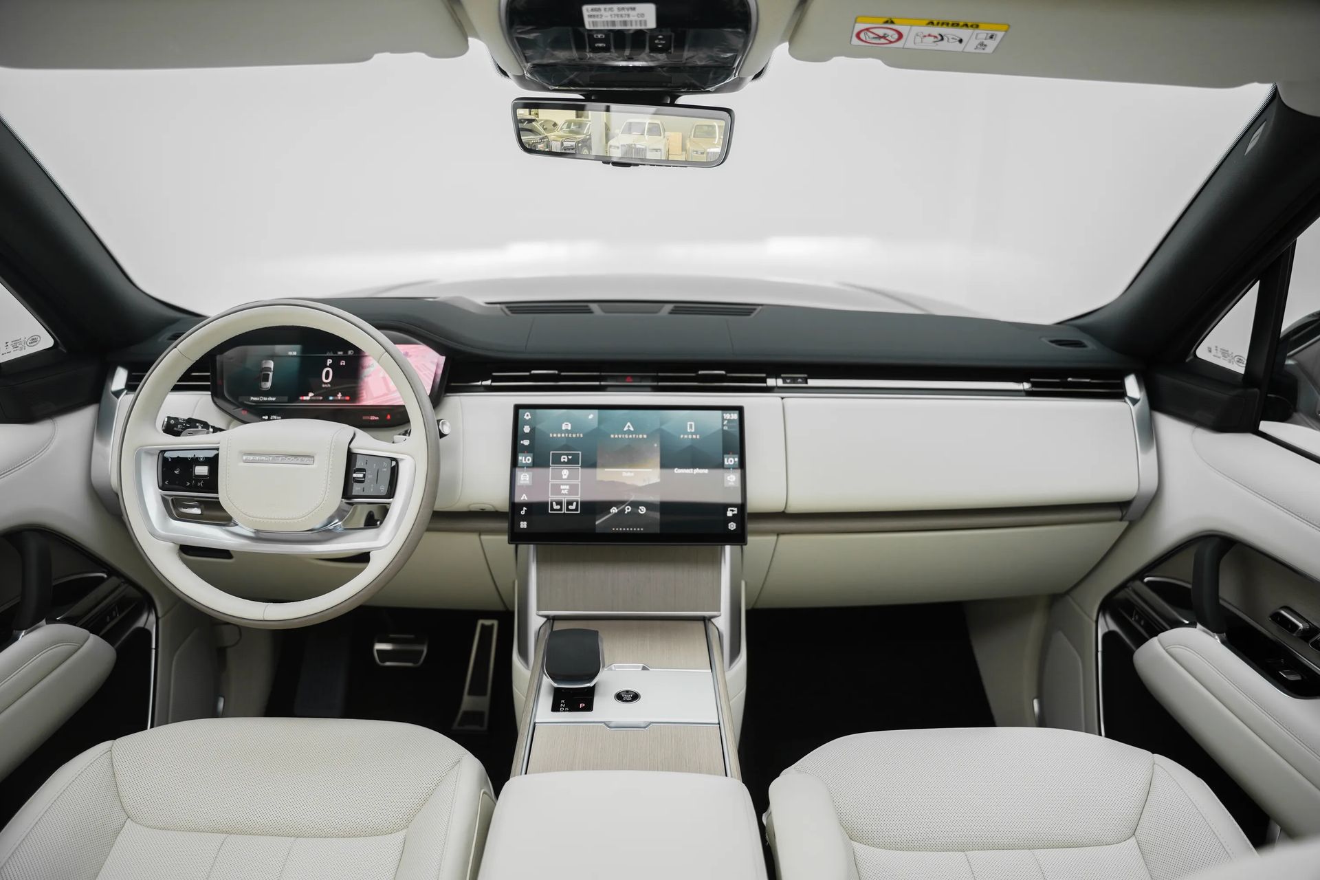 2026 Land Rover Range Rover photo 3