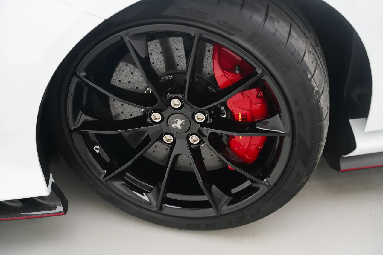 2024 Ferrari 812 GTS photo 5