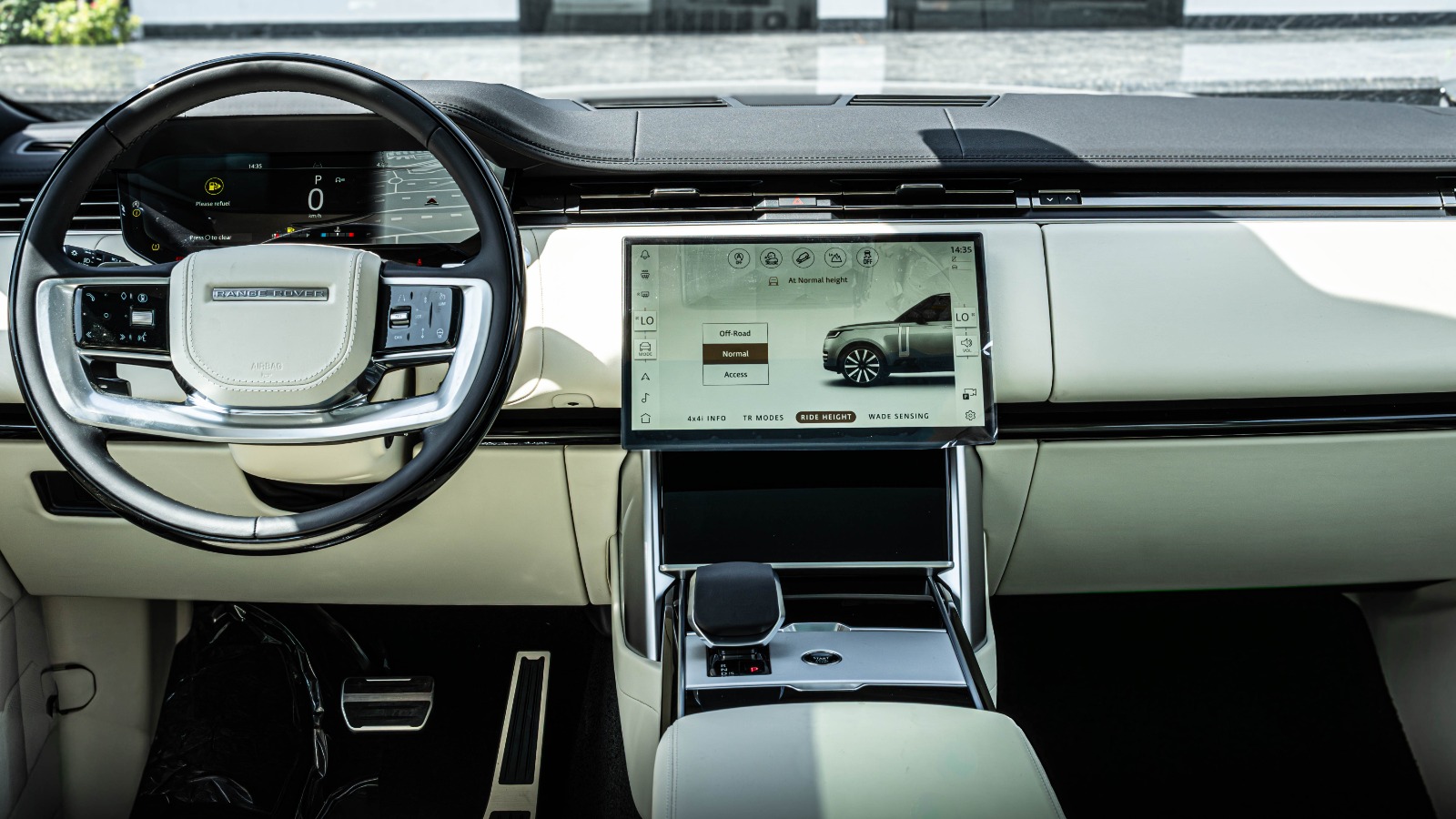 2026 Land Rover Range Rover photo 3