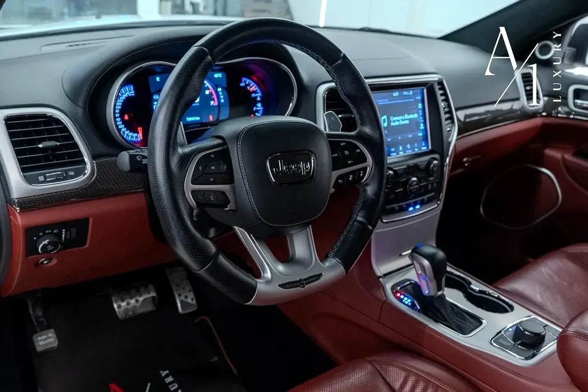 2018 Jeep Grand Cherokee photo 3