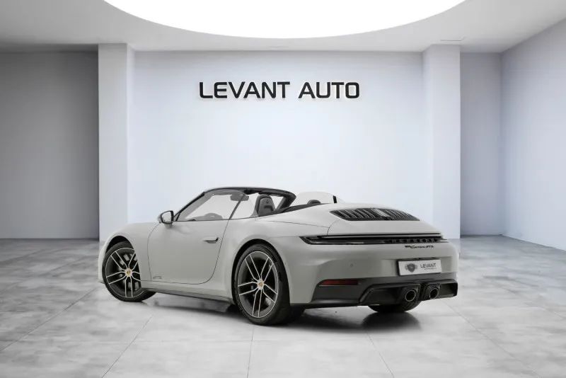 2025 Porsche 911 Carrera GTS photo 4