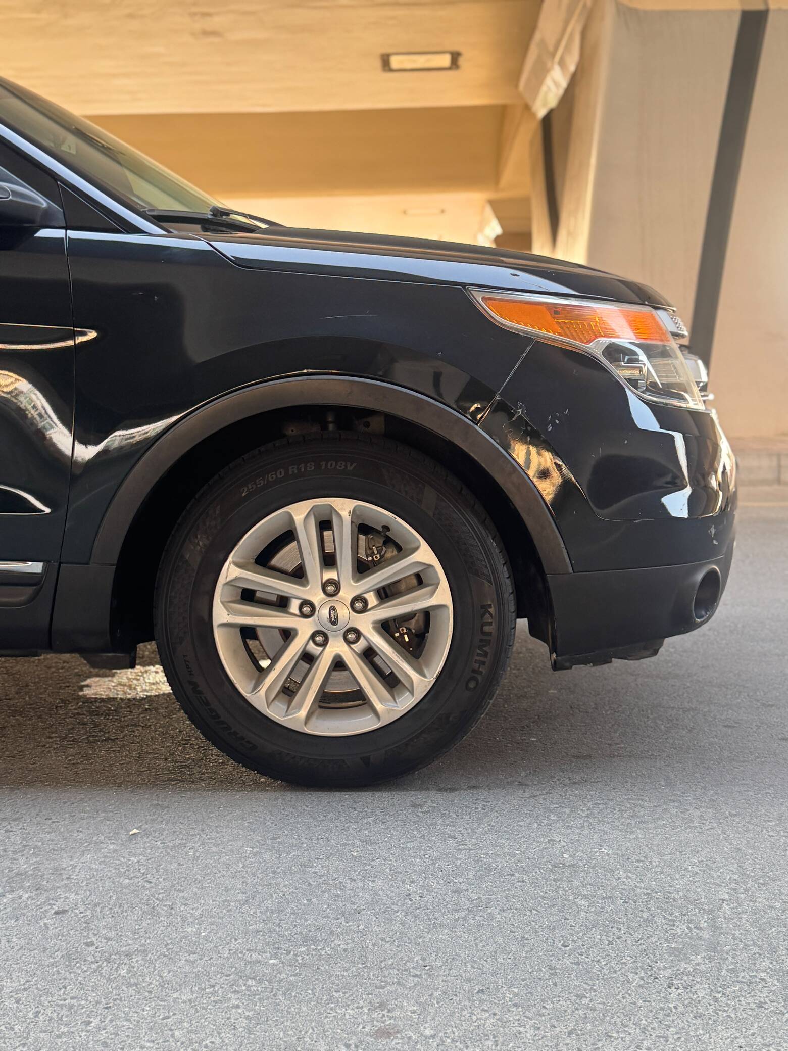 2014 Ford Explorer photo 5