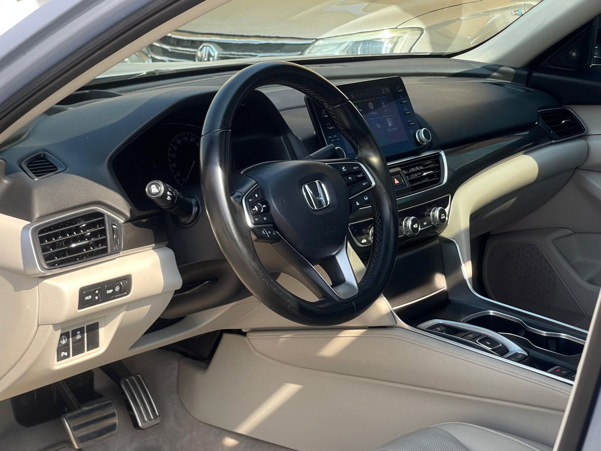 2022 Honda Accord photo 4