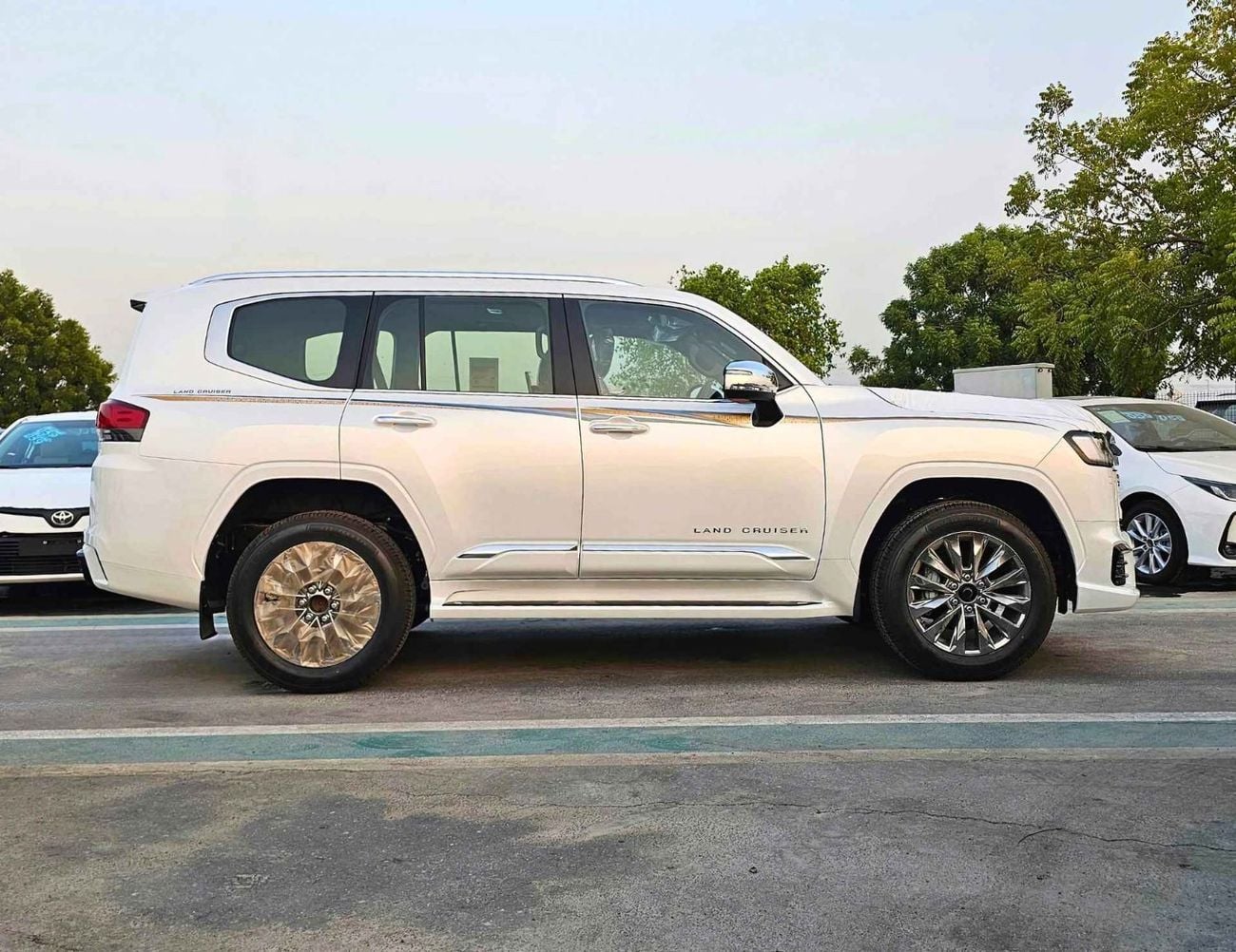 2026 Toyota Land Cruiser VXR-Z photo 2