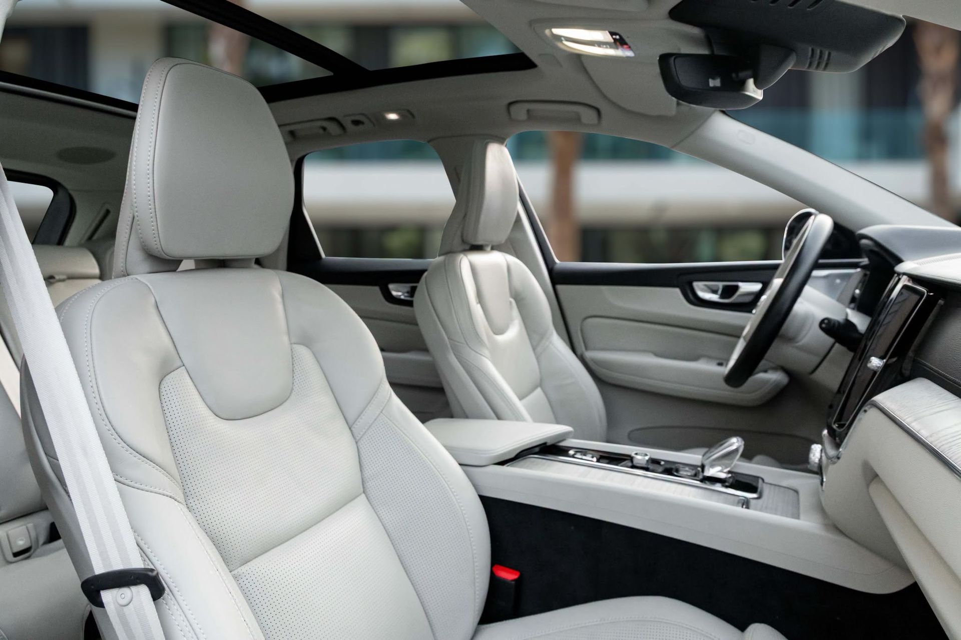 2022 Volvo XC60 photo 5