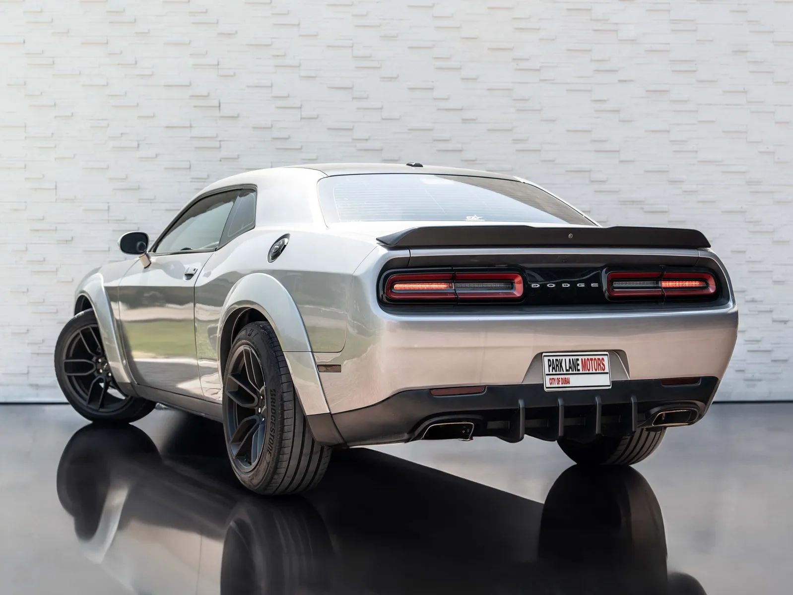 2015 Dodge Challenger photo 5