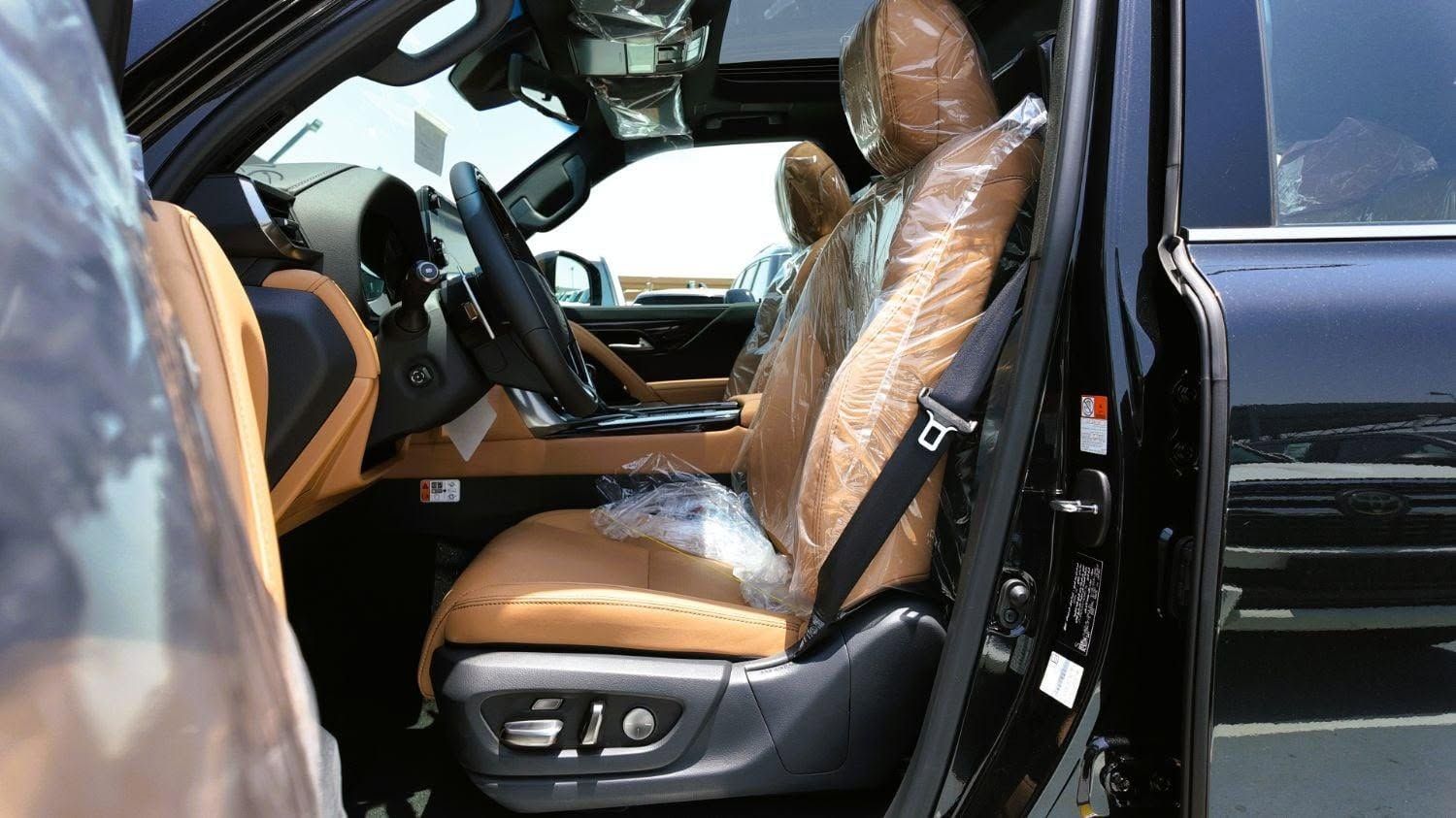 2026 Lexus LX 600 photo 2