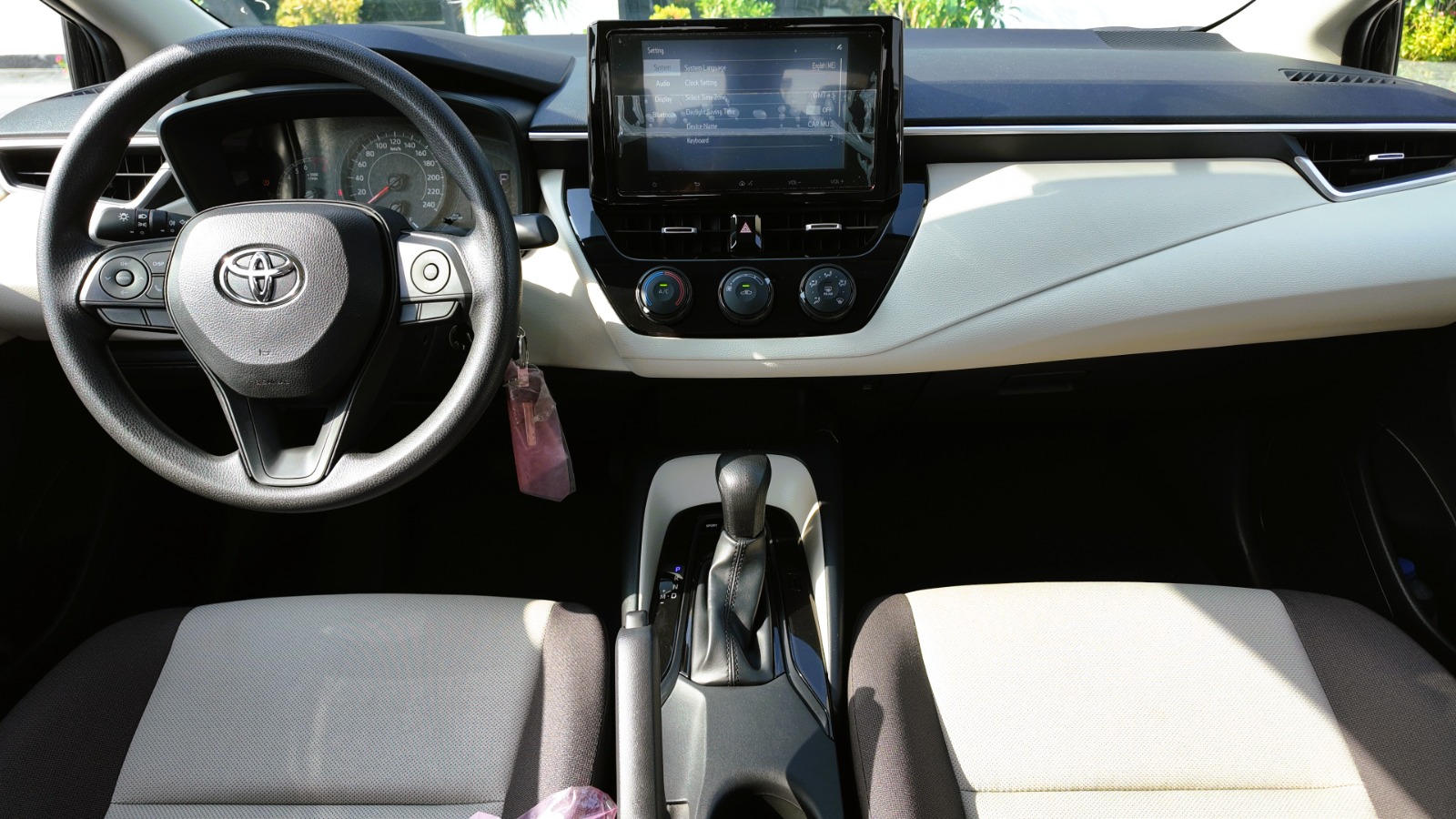 2026 Toyota Corolla photo 3