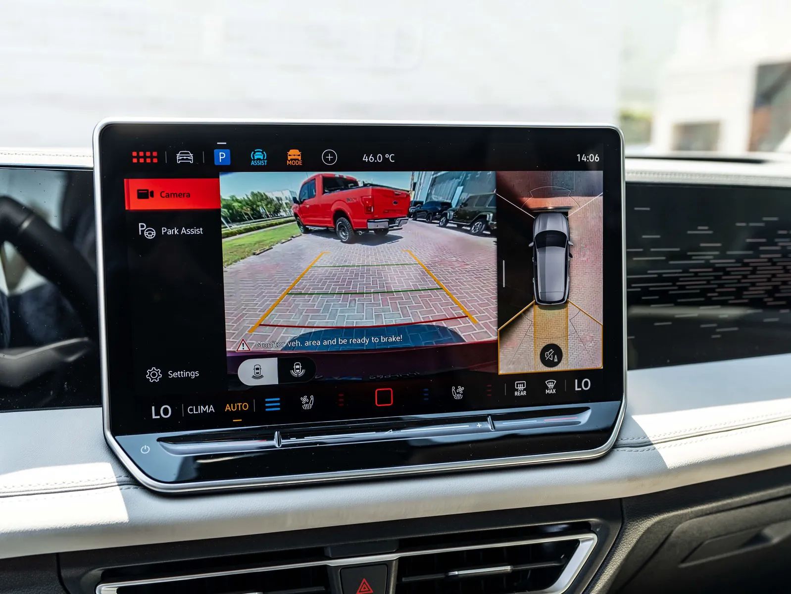 2024 Volkswagen Tiguan photo 4
