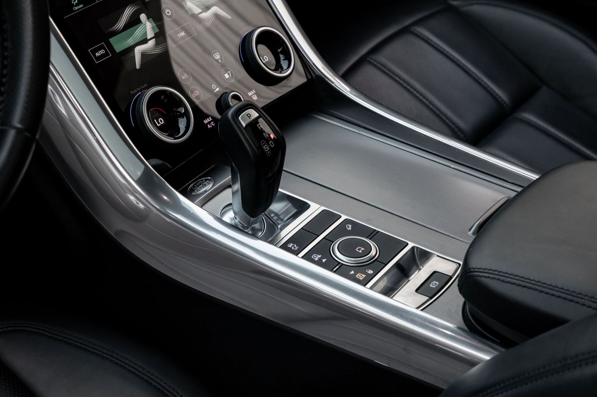 2020 Land Rover Range Rover Sport photo 4