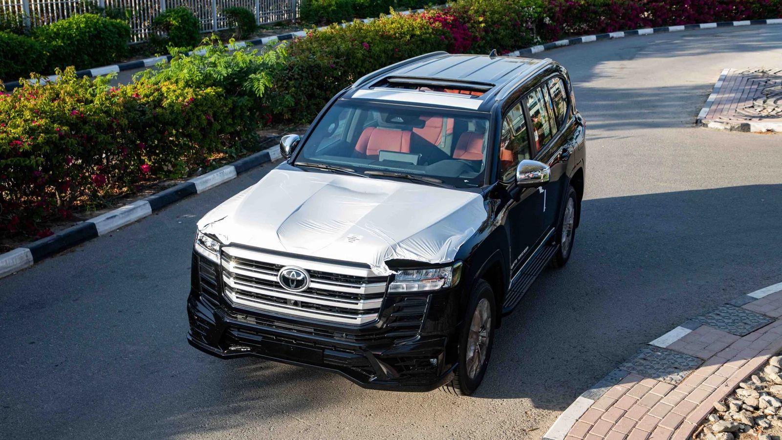 2026 Toyota Land Cruiser photo 2