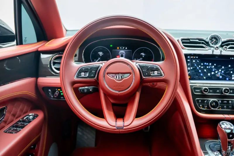 2021 Bentley Bentayga photo 5