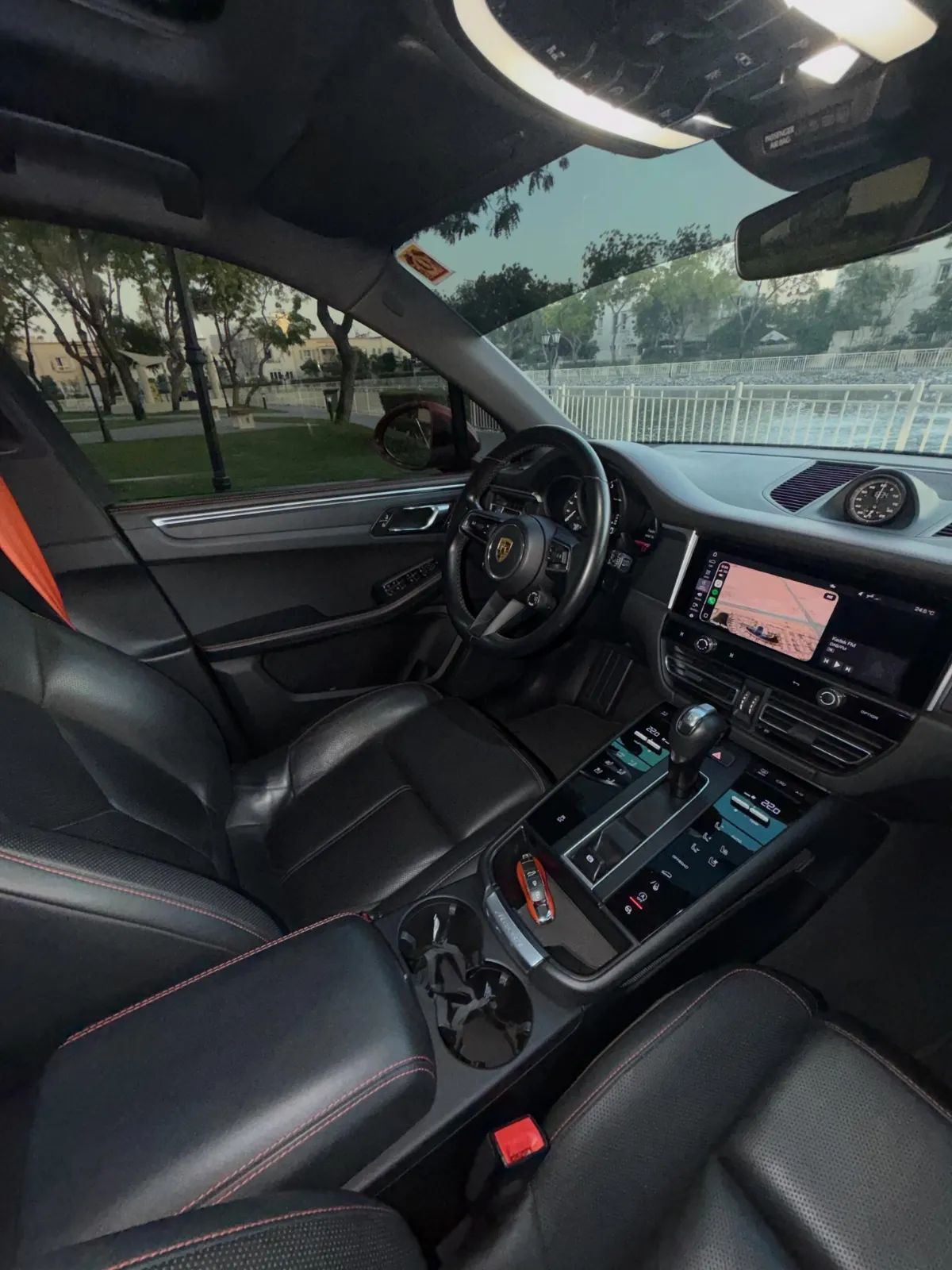 2022 Porsche Macan photo 3