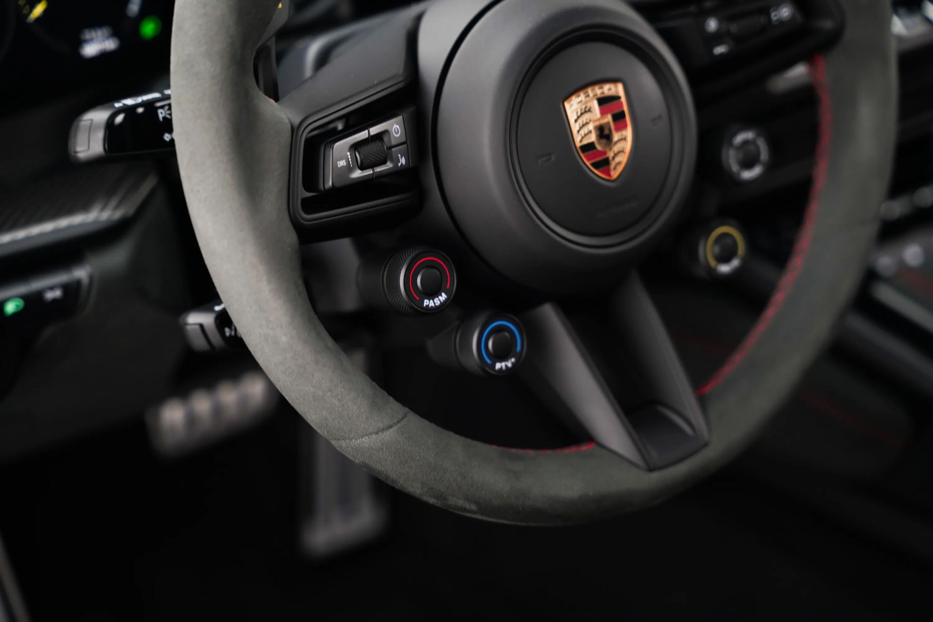 2025 Porsche 911 photo 4