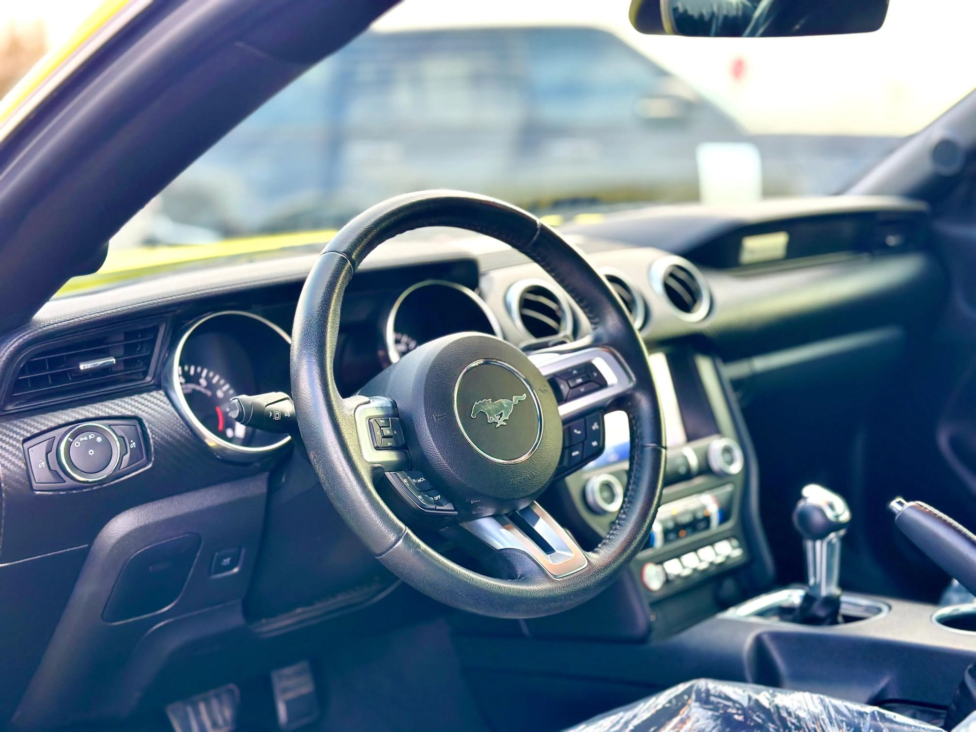 2021 Ford Mustang photo 3