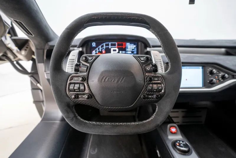 2021 Ford GT photo 3