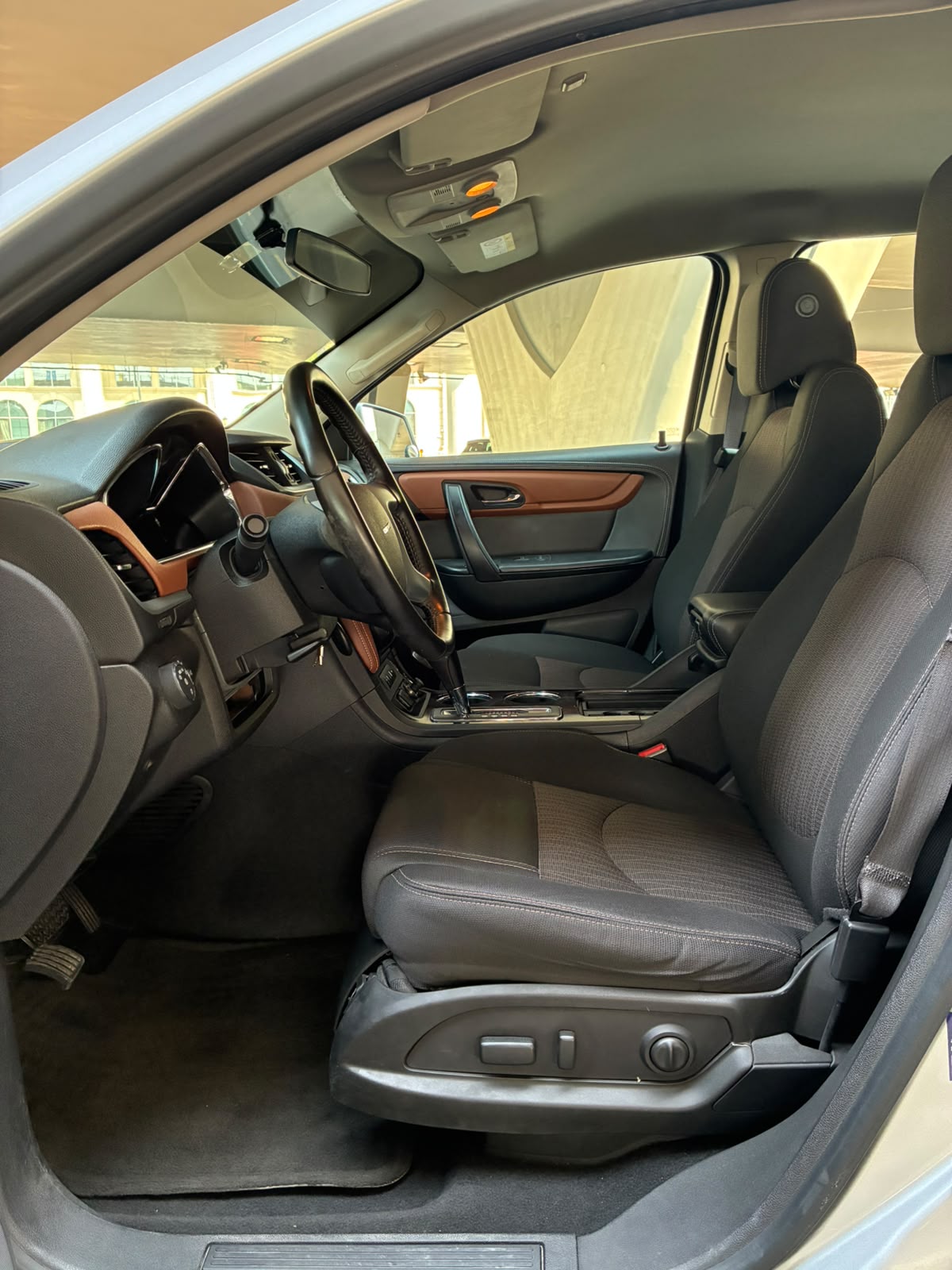 2015 Chevrolet Traverse photo 3