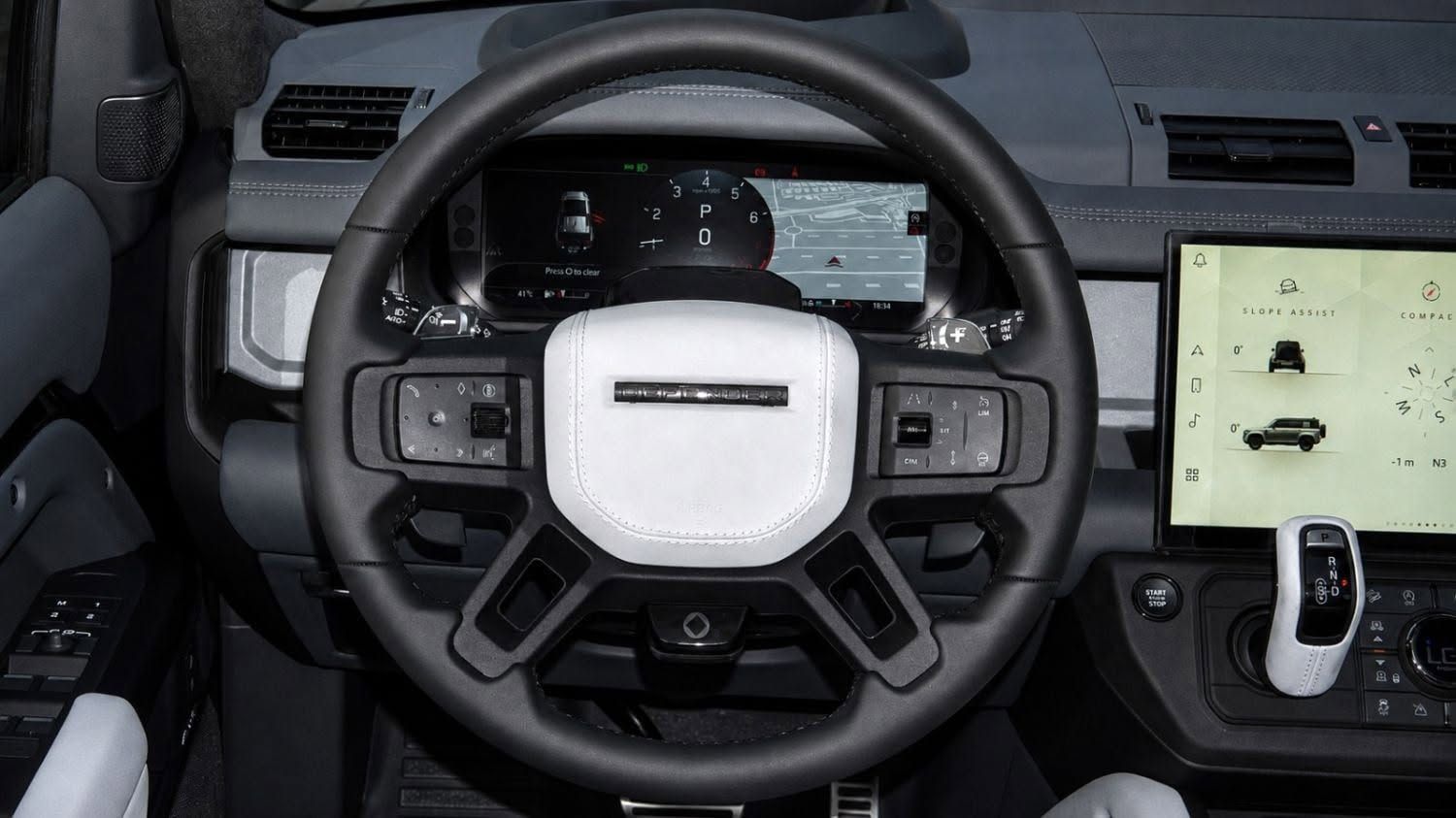 2026 Land Rover Defender 110 photo 4