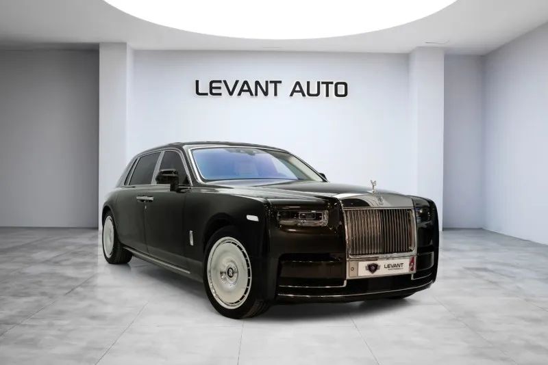 2023 Rolls-Royce Phantom