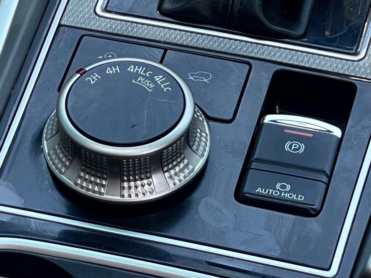 2023 Mitsubishi Montero Sport photo 3