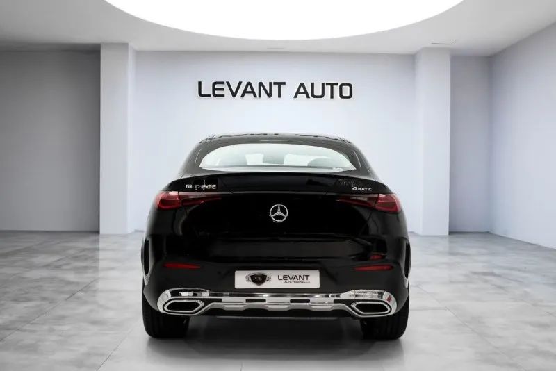 2025 Mercedes-Benz GLC200 photo 5