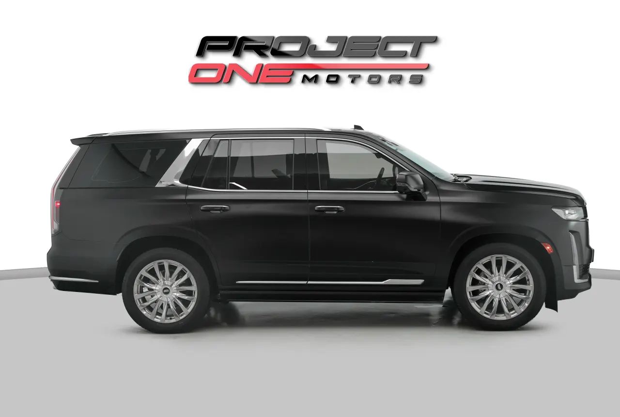 2023 Cadillac Escalade photo 2