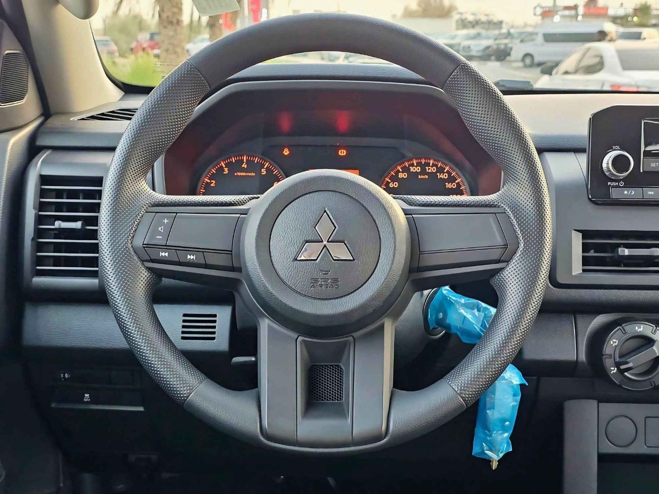 2024 Mitsubishi L200 photo 5