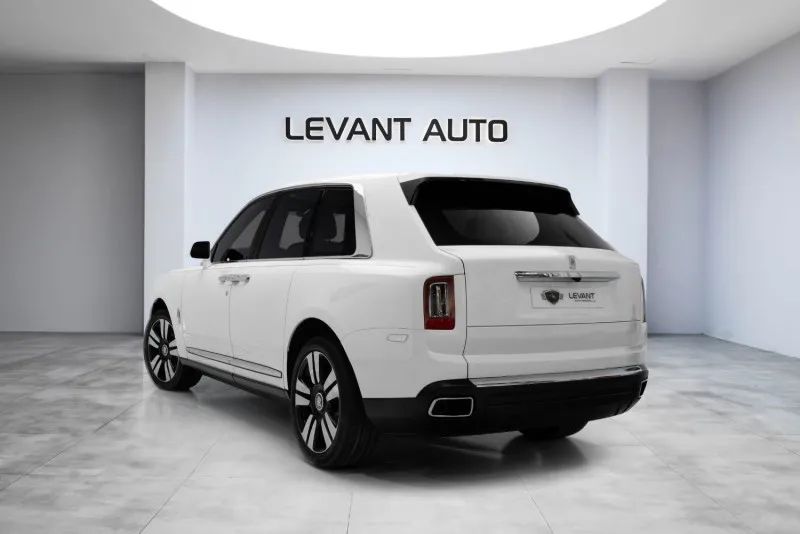 2020 Rolls-Royce Cullinan photo 5