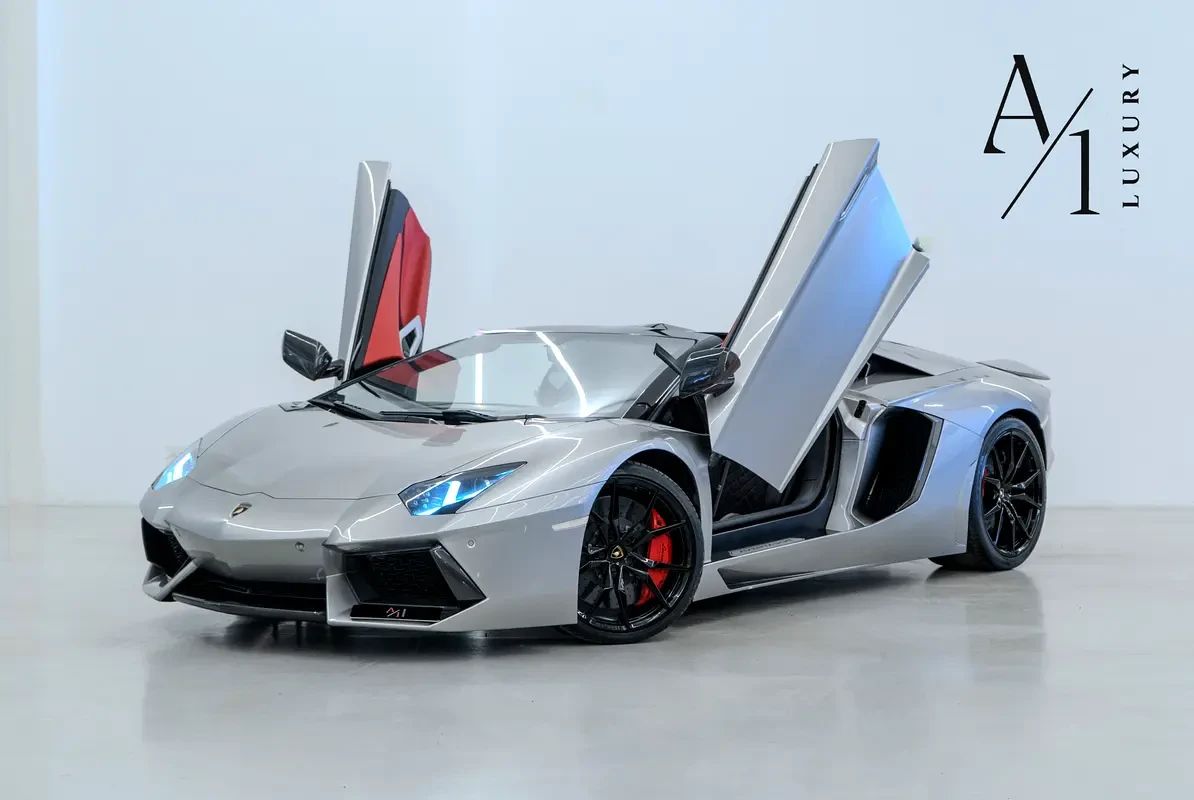 2015 Lamborghini Aventador photo 2