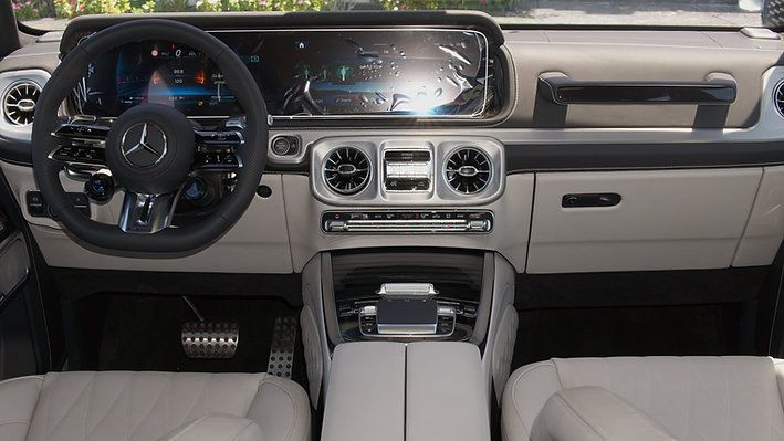 2025 Mercedes-Benz Mercedes-AMG G63 photo 4