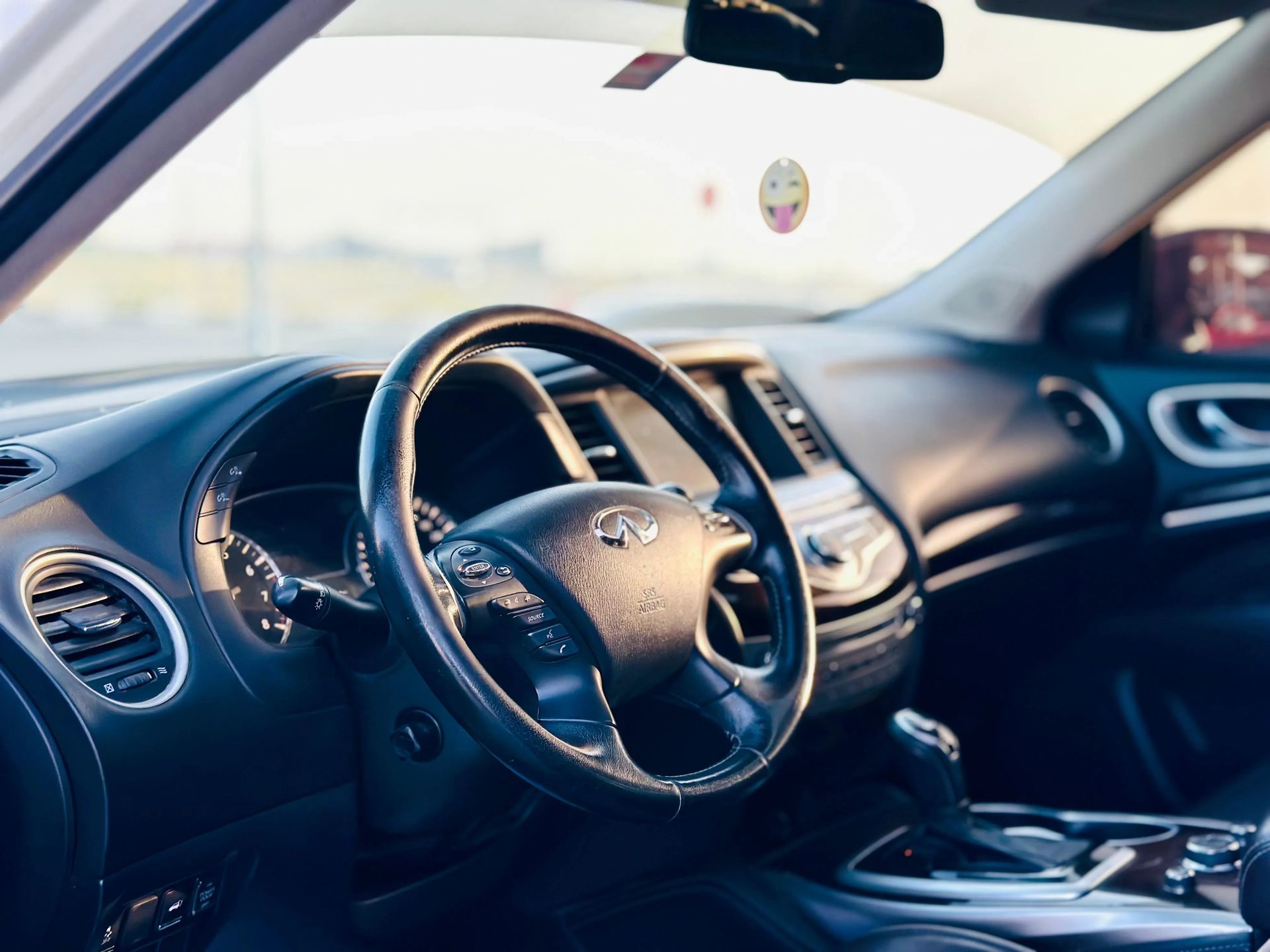 2017 Infiniti QX60 photo 4