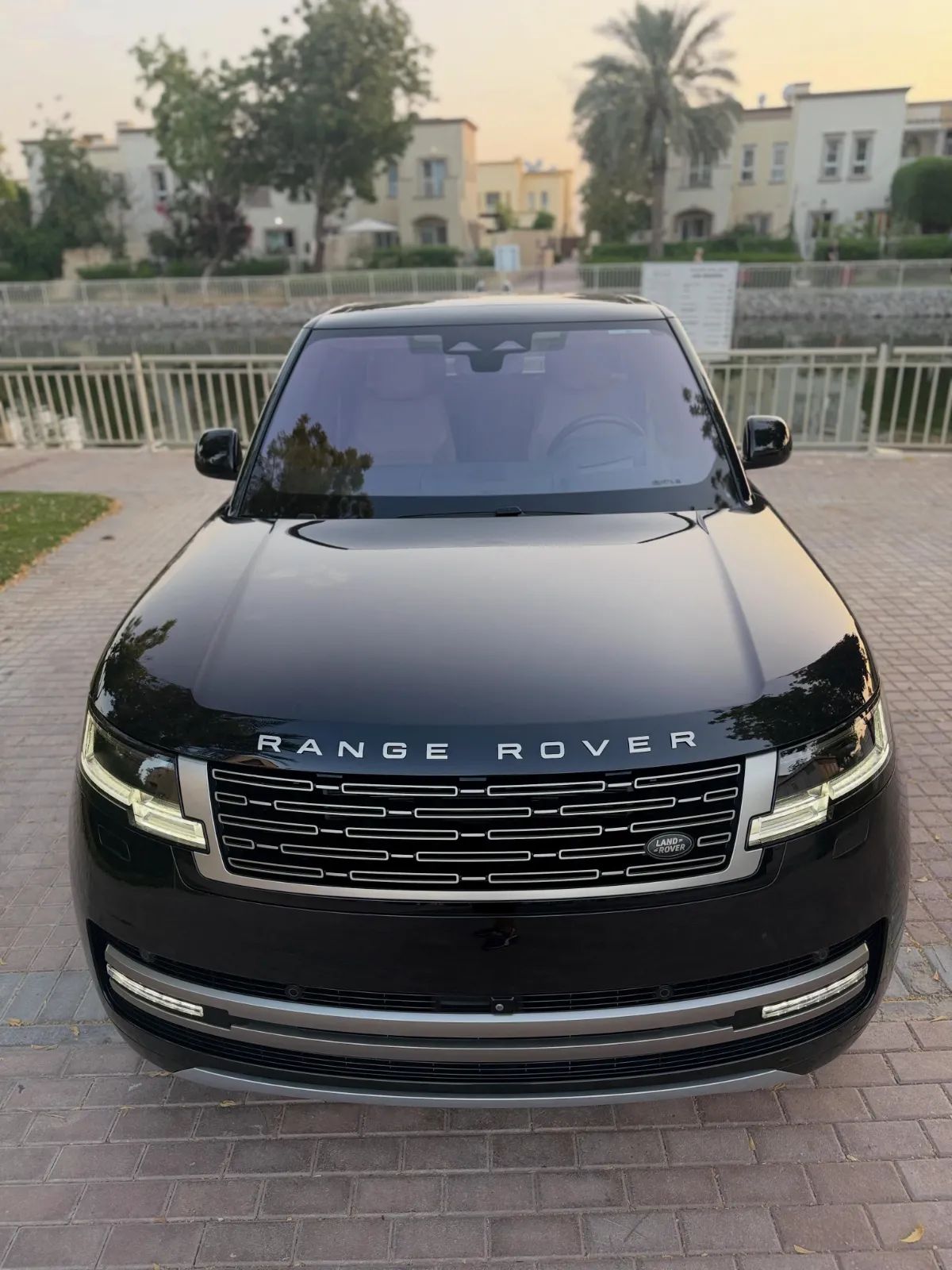 2023 Land Rover Range Rover Vogue photo 2