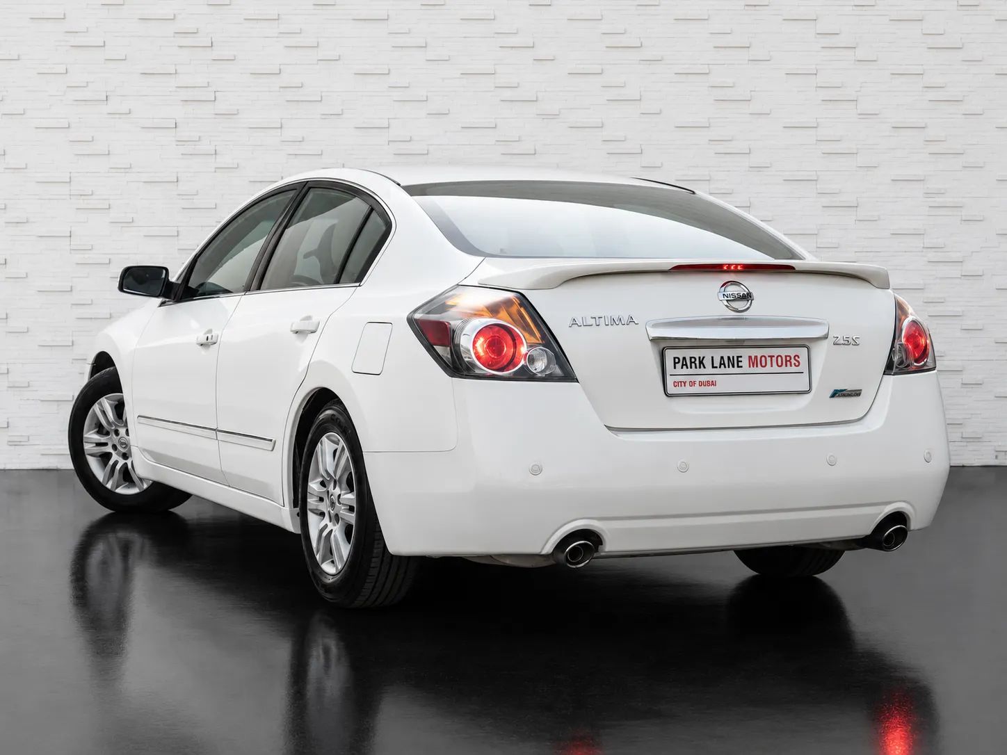 2011 Nissan Altima photo 4