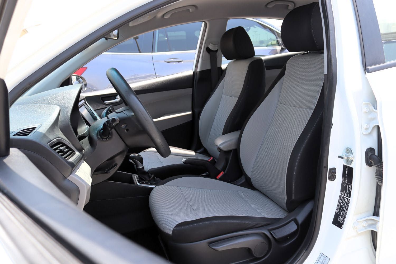 2023 Hyundai Accent photo 3