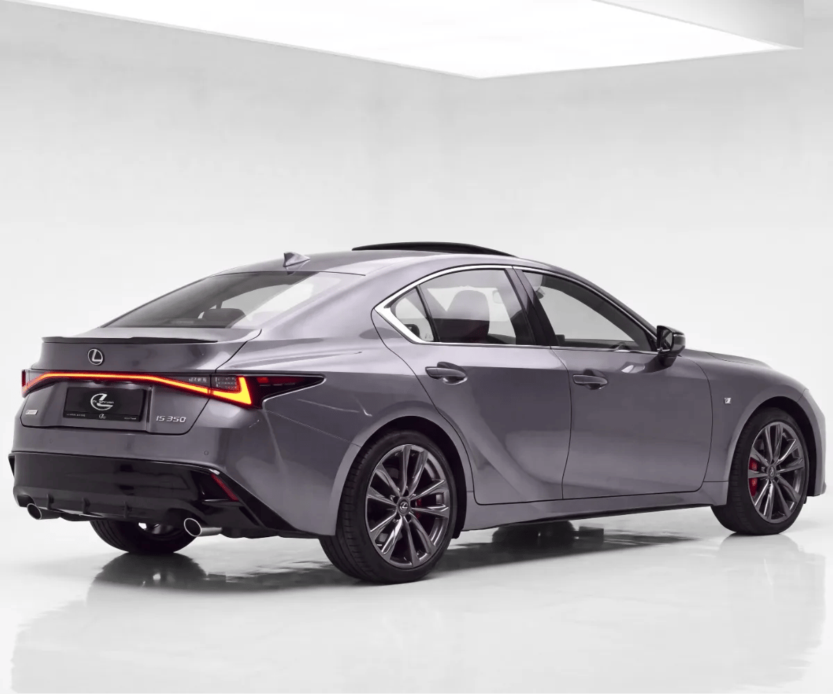 2022 Lexus IS350 photo 5