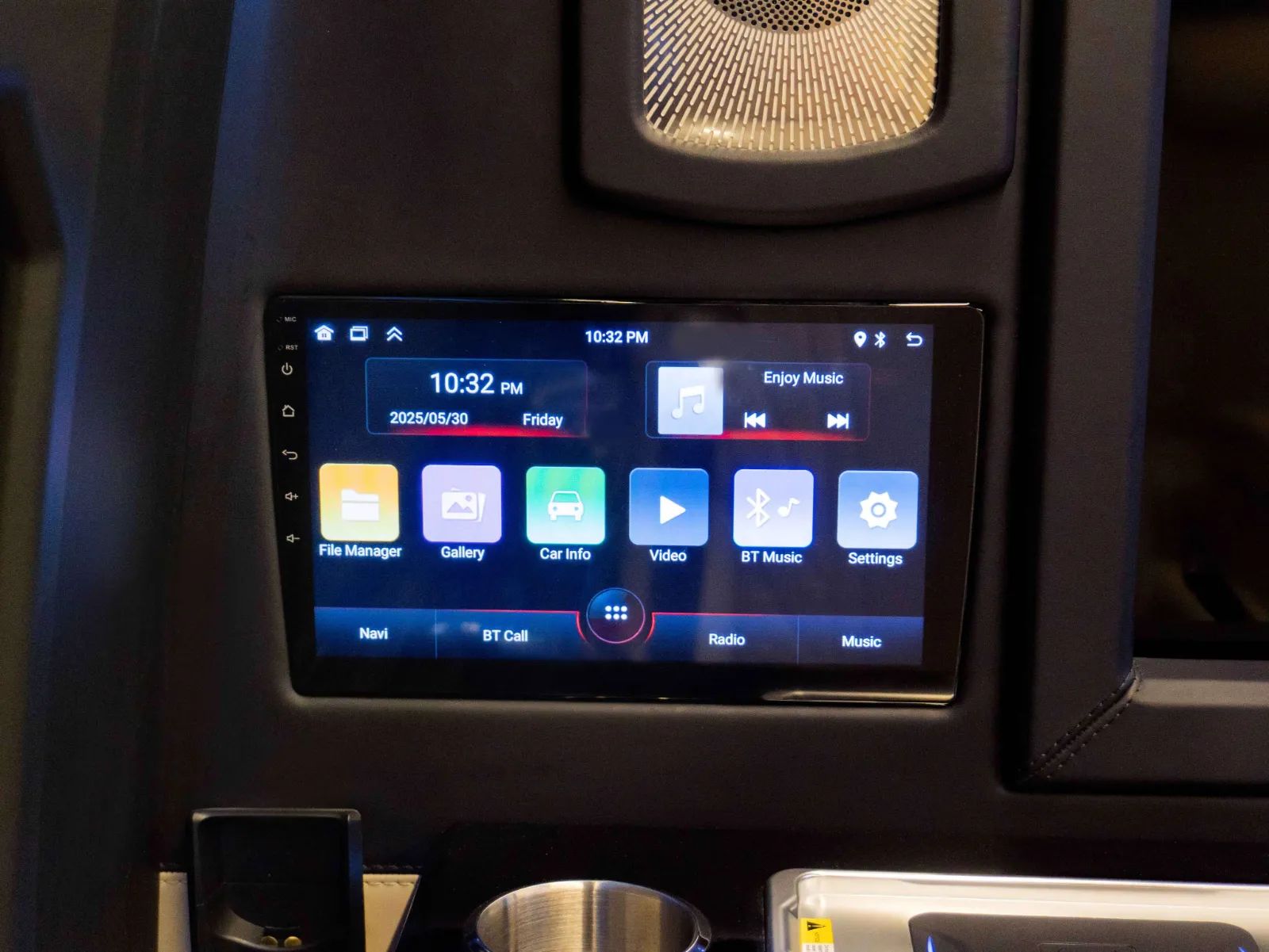 2026 Toyota Hiace photo 4