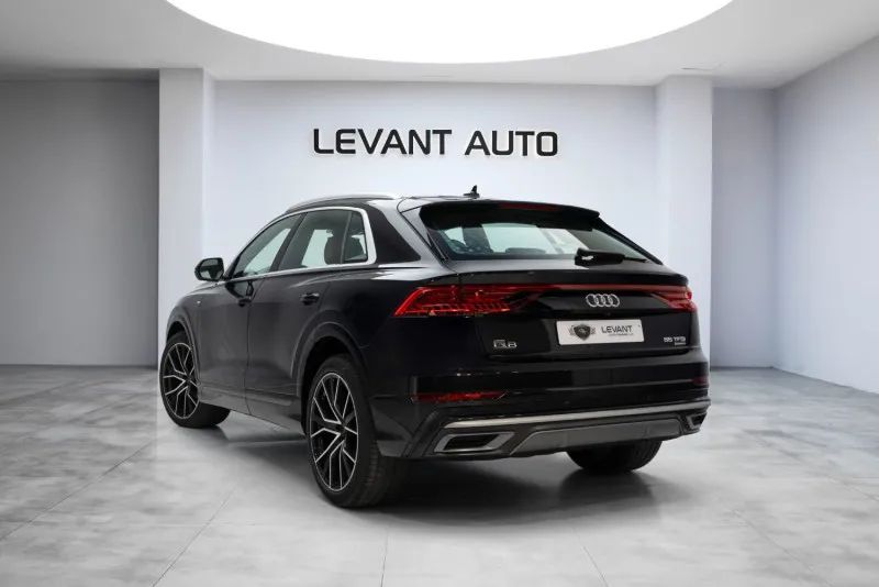 2021 Audi Q8 photo 5