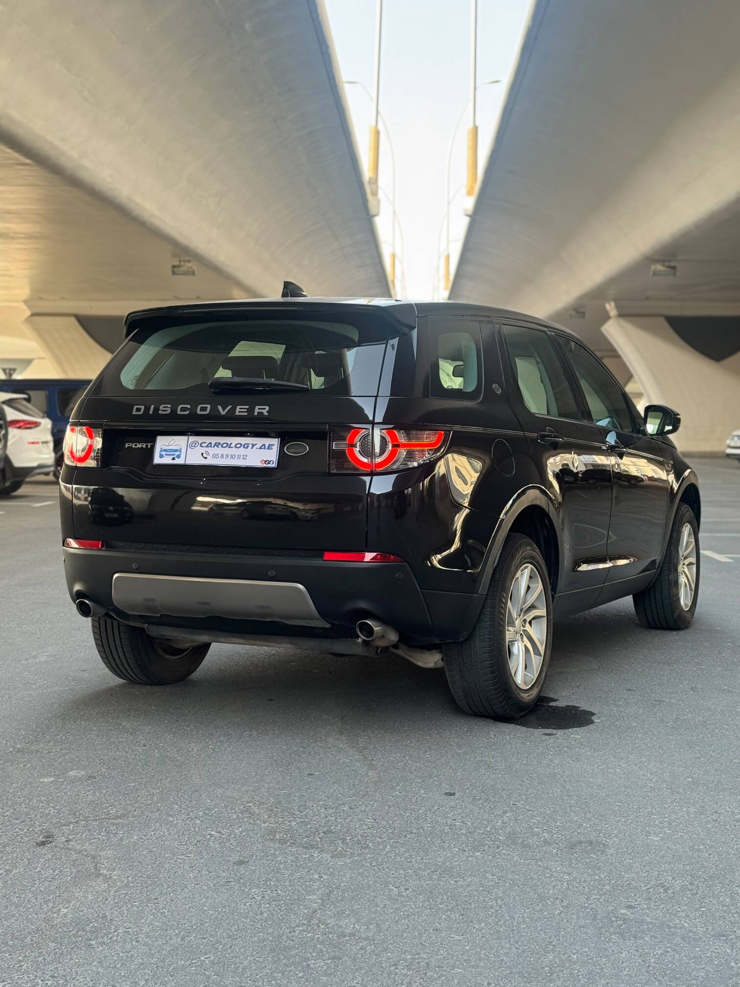 2017 Land Rover Discovery Sport photo 5