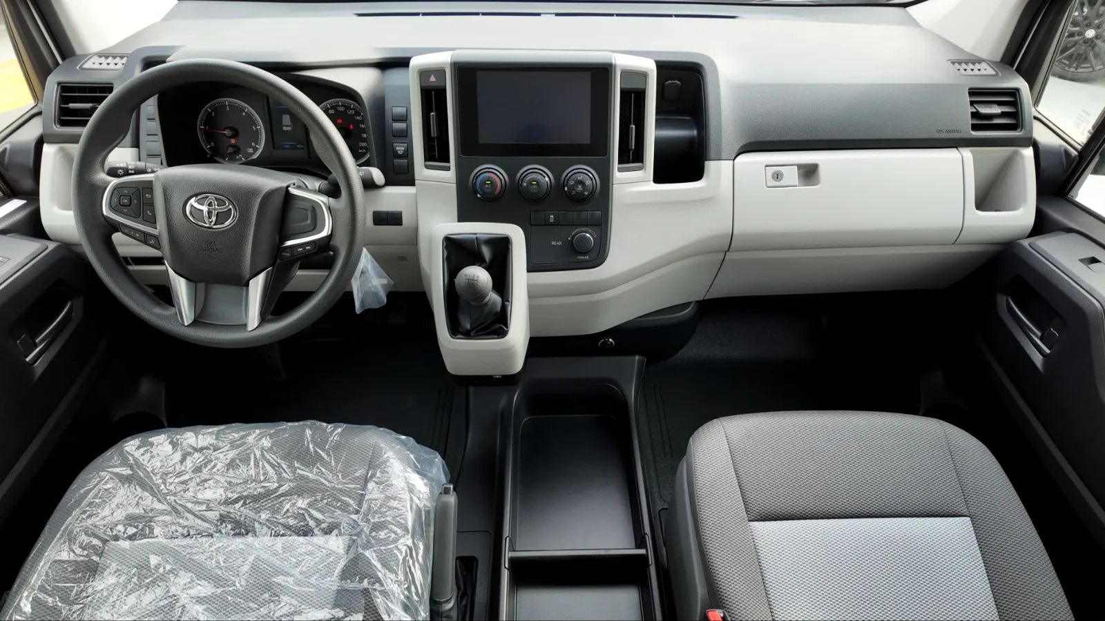 2026 Toyota Hiace photo 3