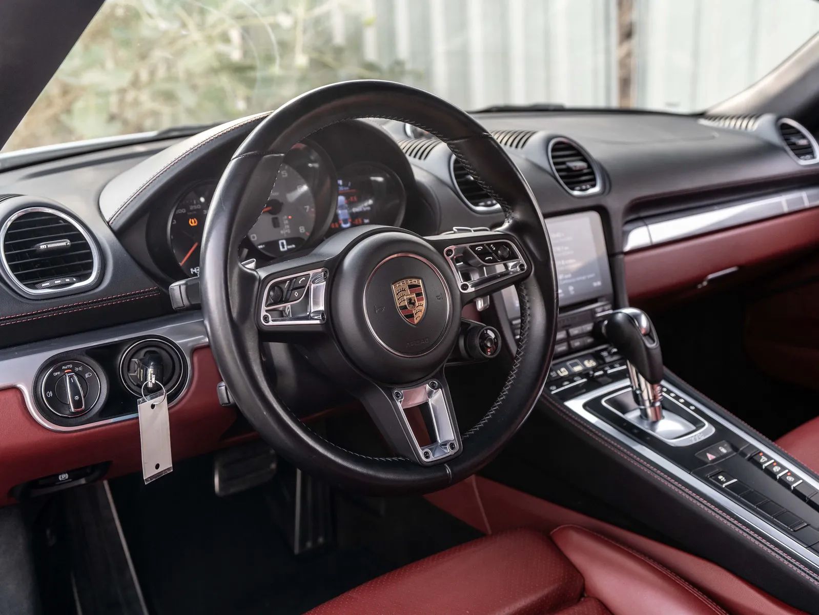 2017 Porsche 718 Cayman S photo 3