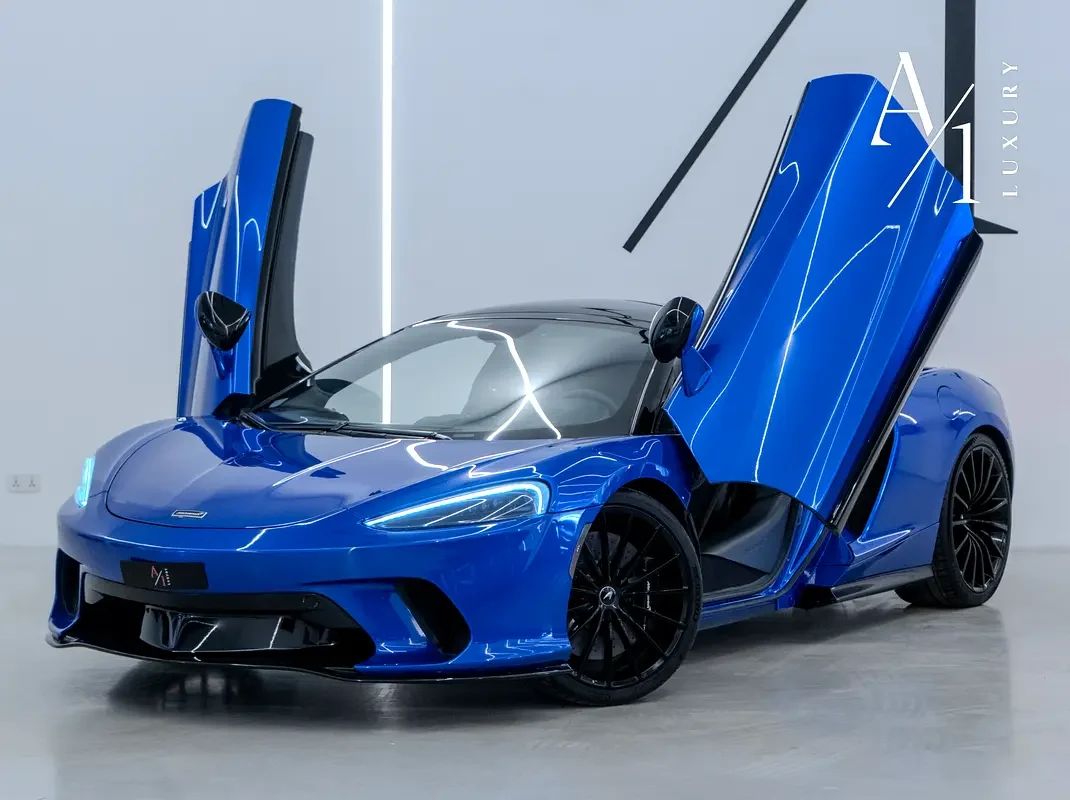 2023 McLaren GT