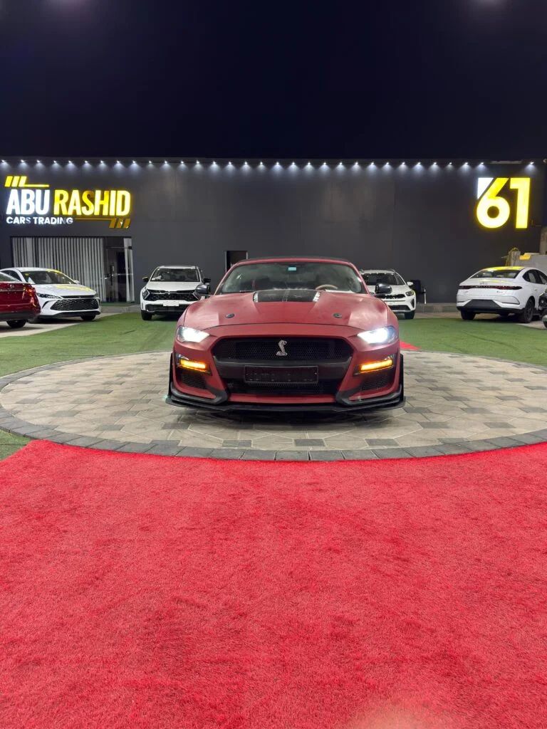 2020 Ford Mustang photo 2