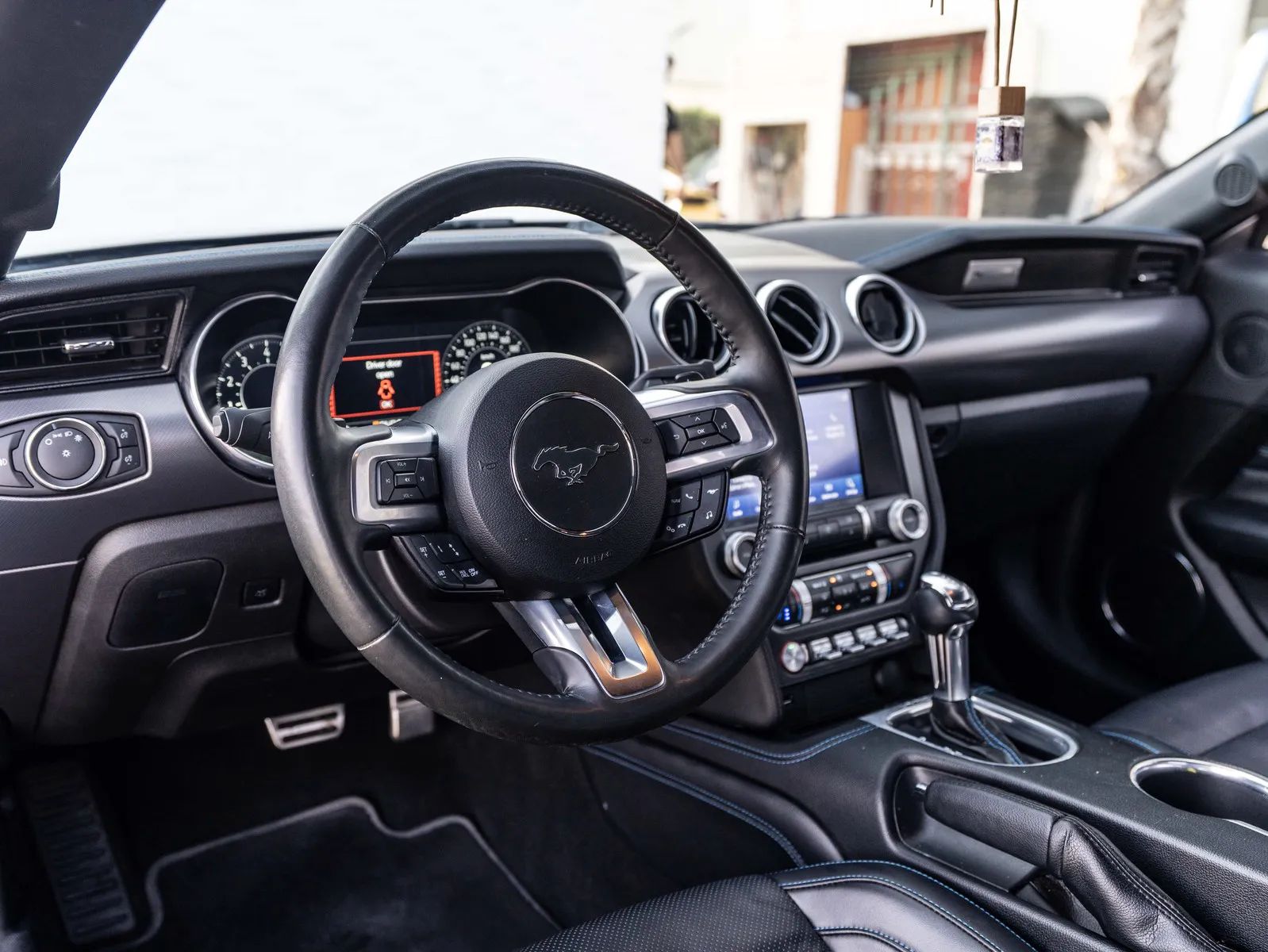 2021 Ford Mustang photo 3
