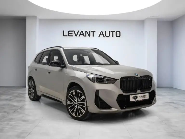 2023 BMW iX