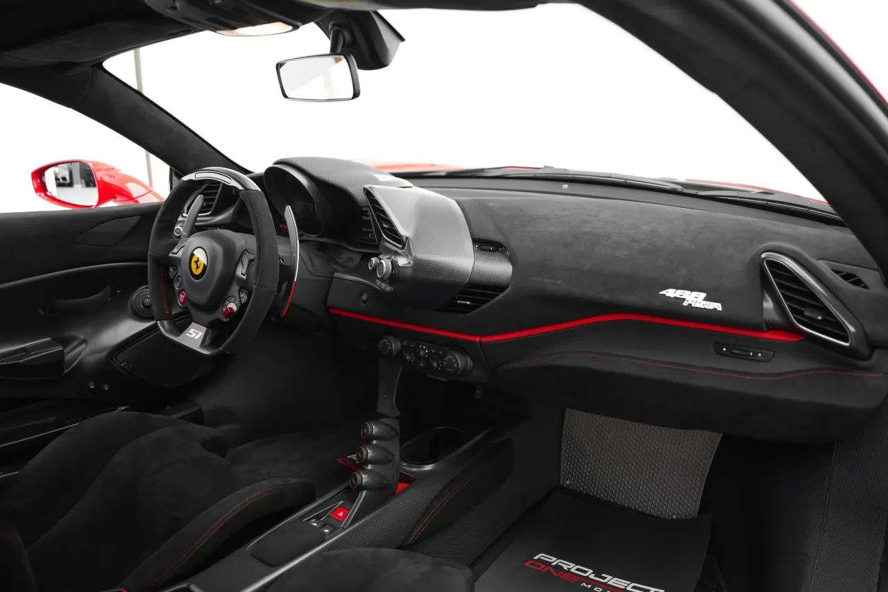 2019 Ferrari 488 Pista   photo 2